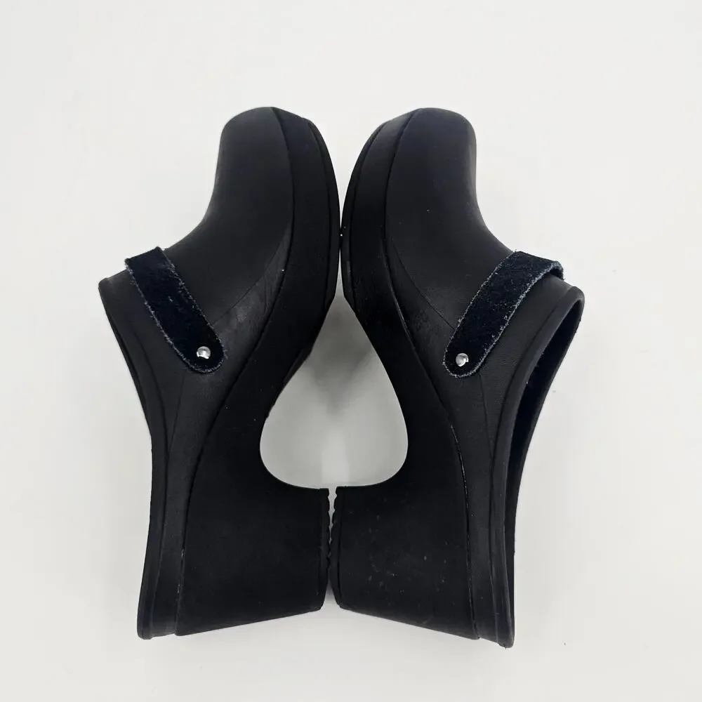 Crocs Sarah Clogs Shoes Womens Size 8 Black Mules Slip-On Dual Comfort Nurse - Picture 6 of 8